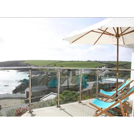 Ocean View, 5 Bedrooms Sleeps 10, Stunning Views, Parking X4